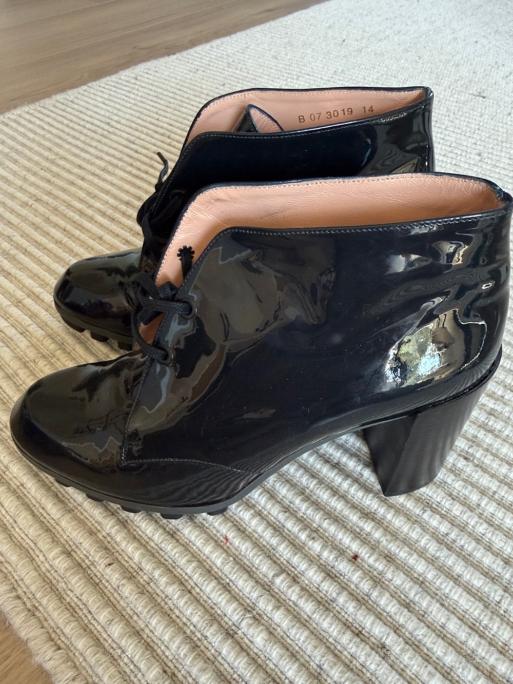 Robert Clergerie deep navy Patent Leather Lace-Up Ankle Boots, size 38. NWOT